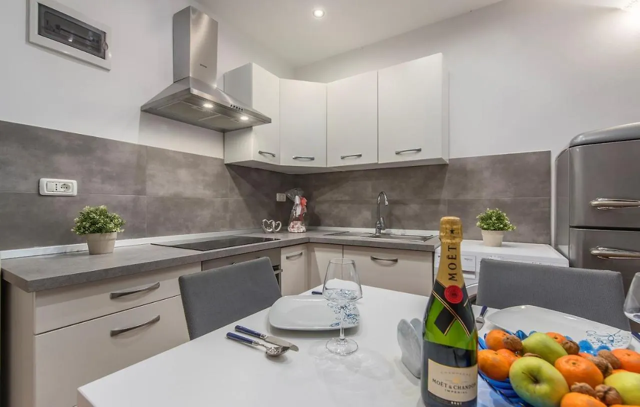 Apartment Narcisa With Terrace Umag