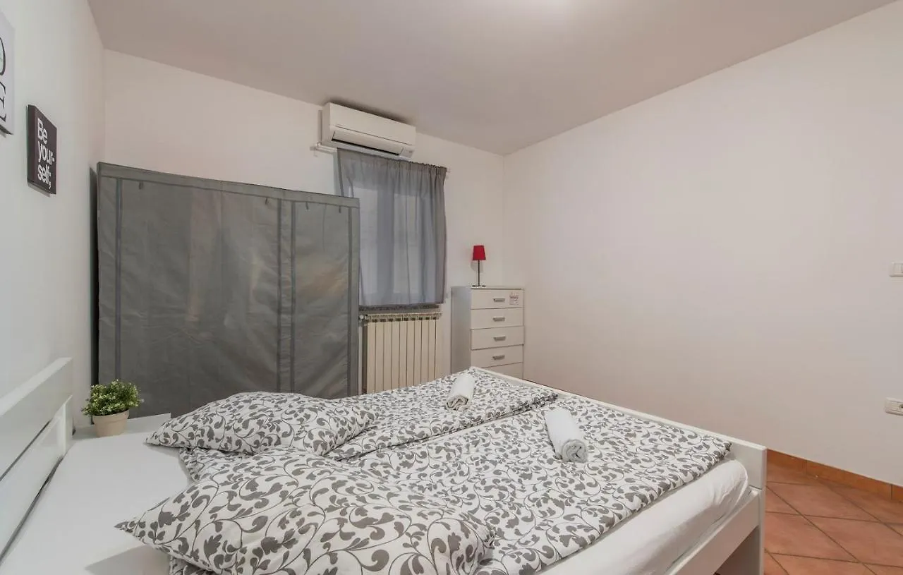 Apartment Narcisa With Terrace Umag Chorwacja